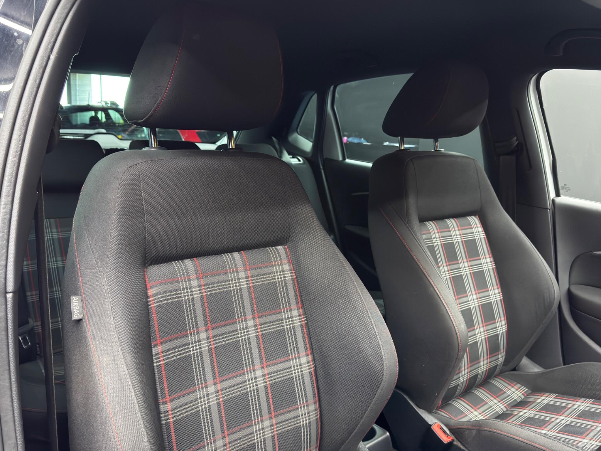 Volkswagen Polo - Image 12