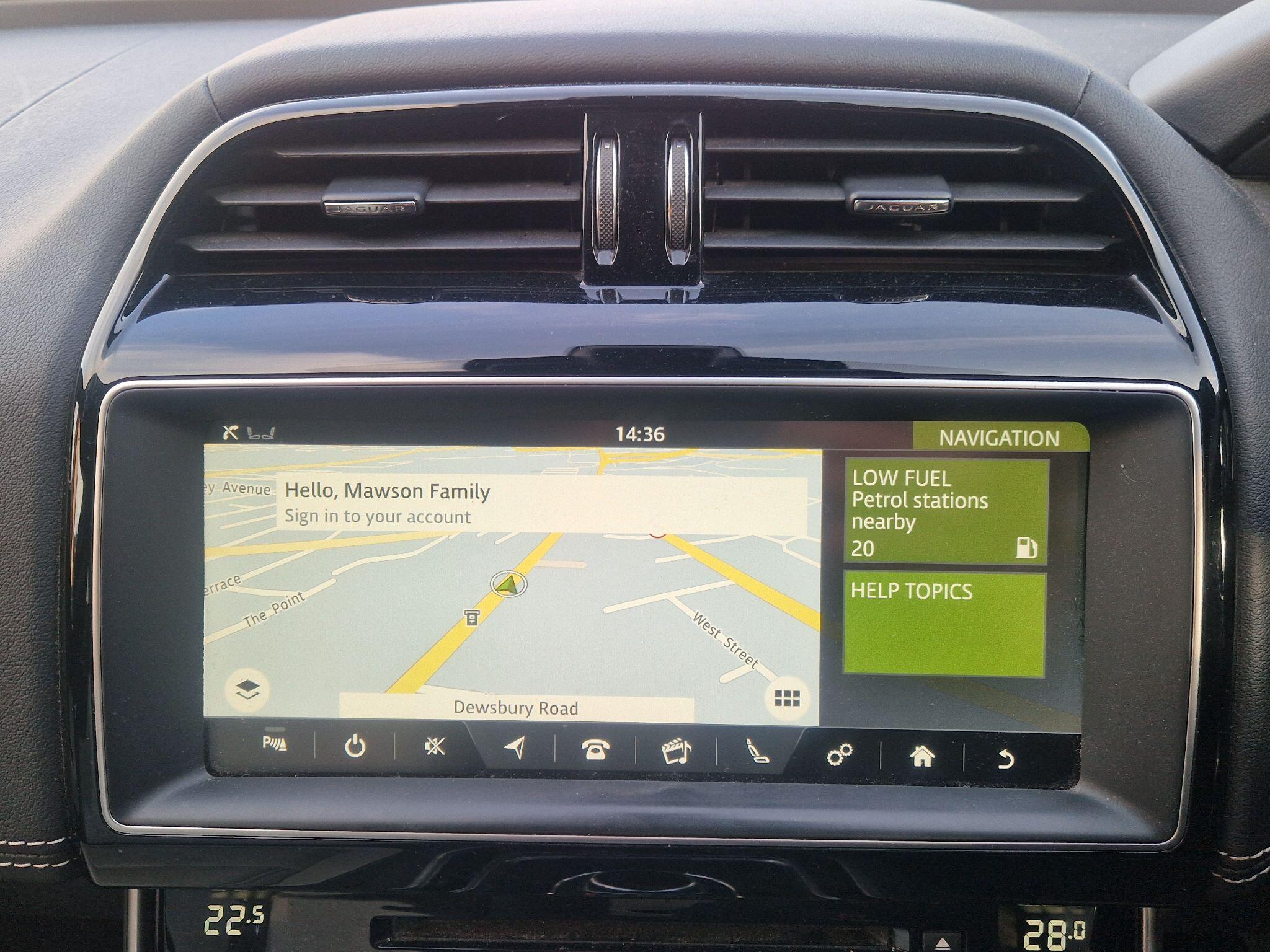 Jaguar XE - Image 27