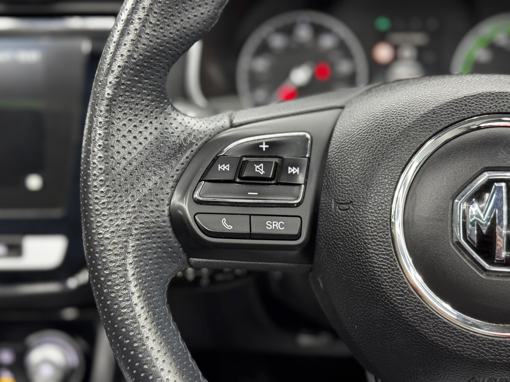 MG MG ZS - Image 20