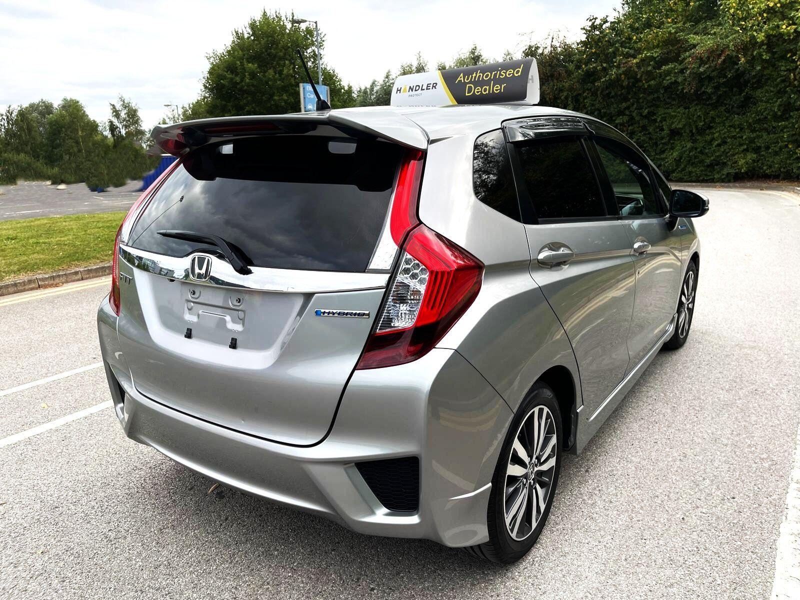 Honda FIT - Image 13
