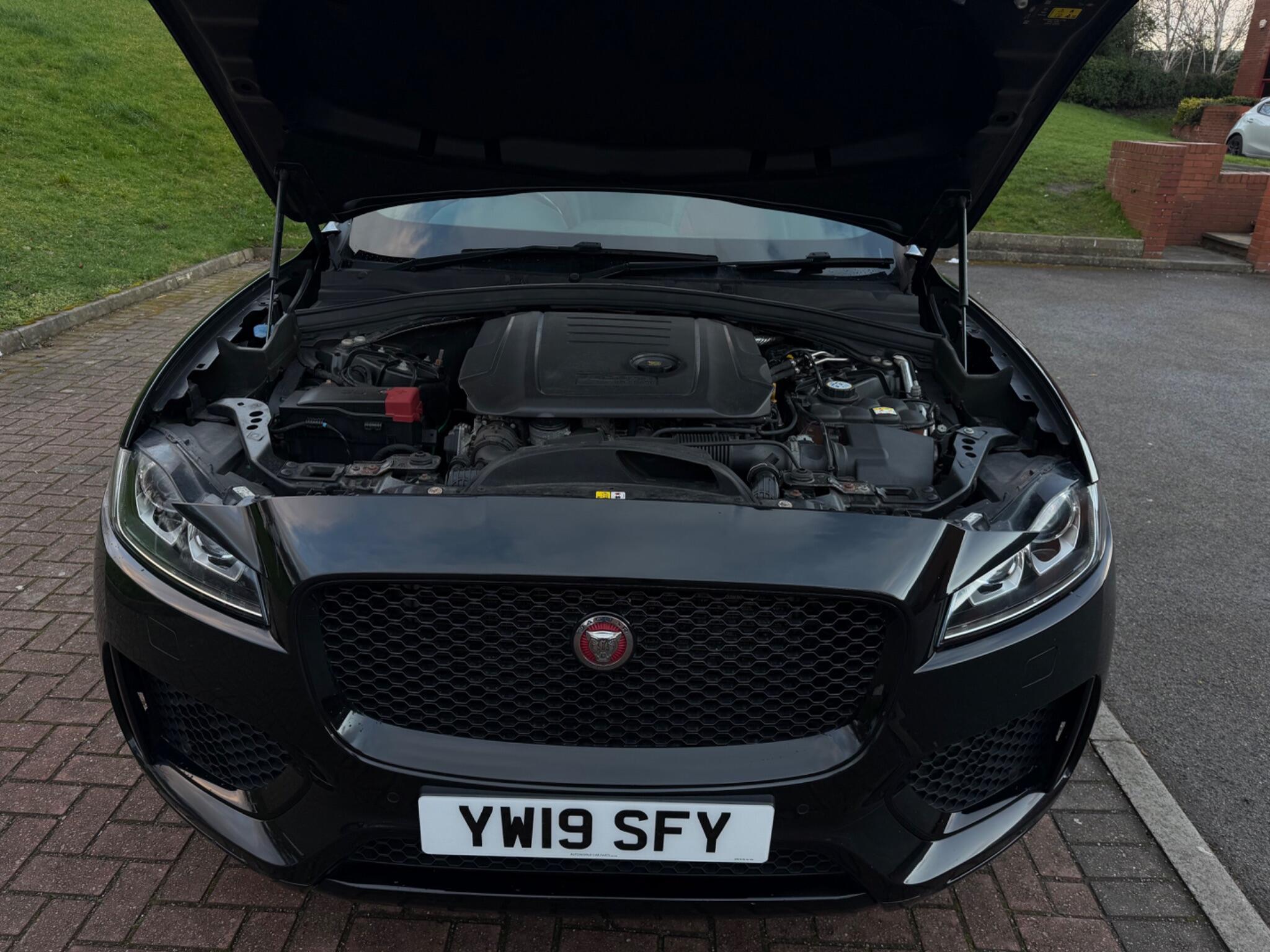 Jaguar F-Pace - Image 54