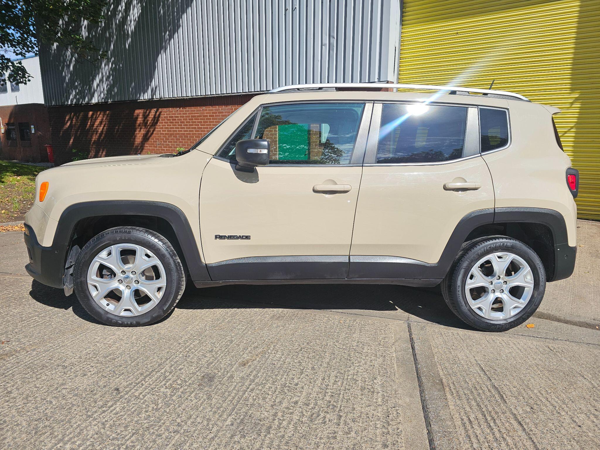 Jeep Renegade - Image 20