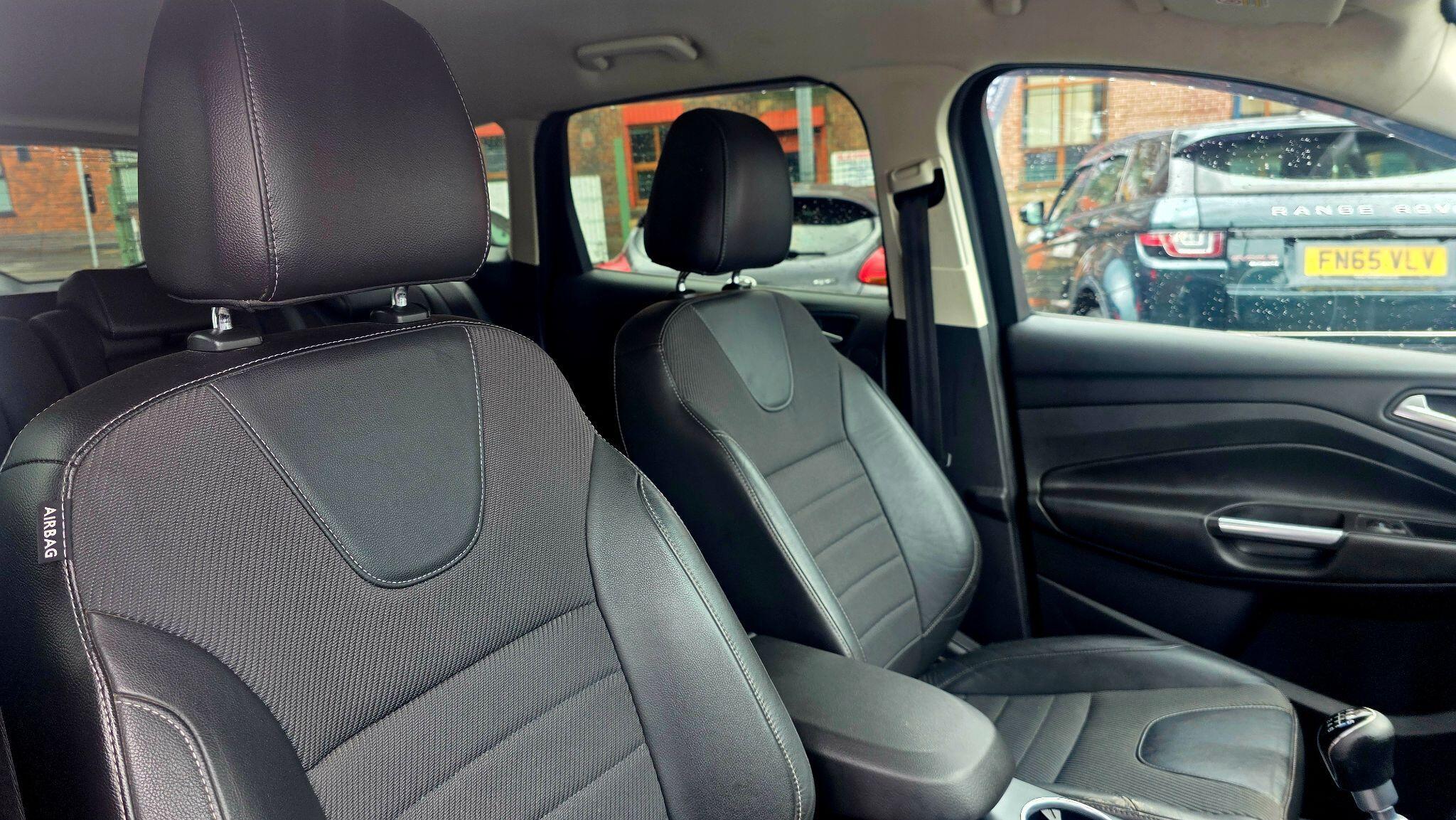 Ford Kuga - Image 12