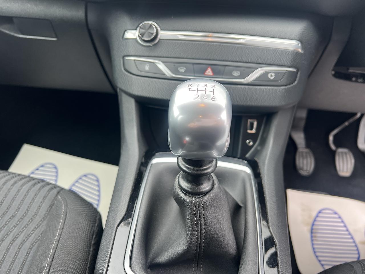 Peugeot 308 SW - Image 18