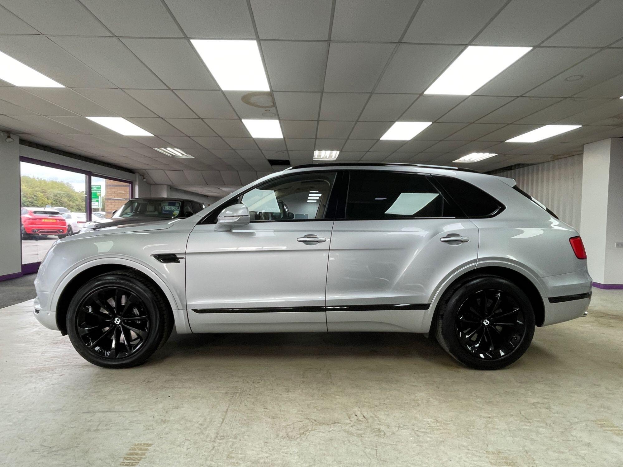 Bentley Bentayga - Image 13