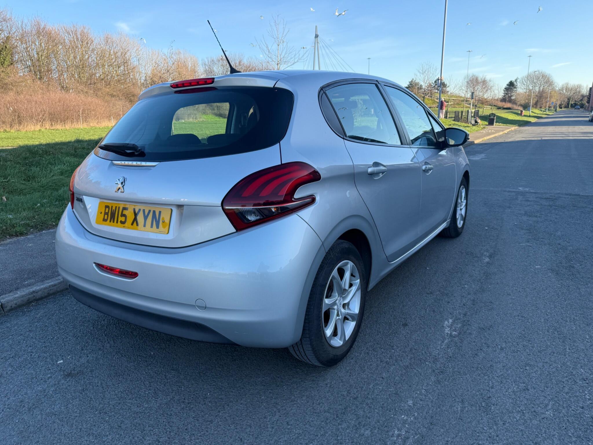 Peugeot 208 - Image 3