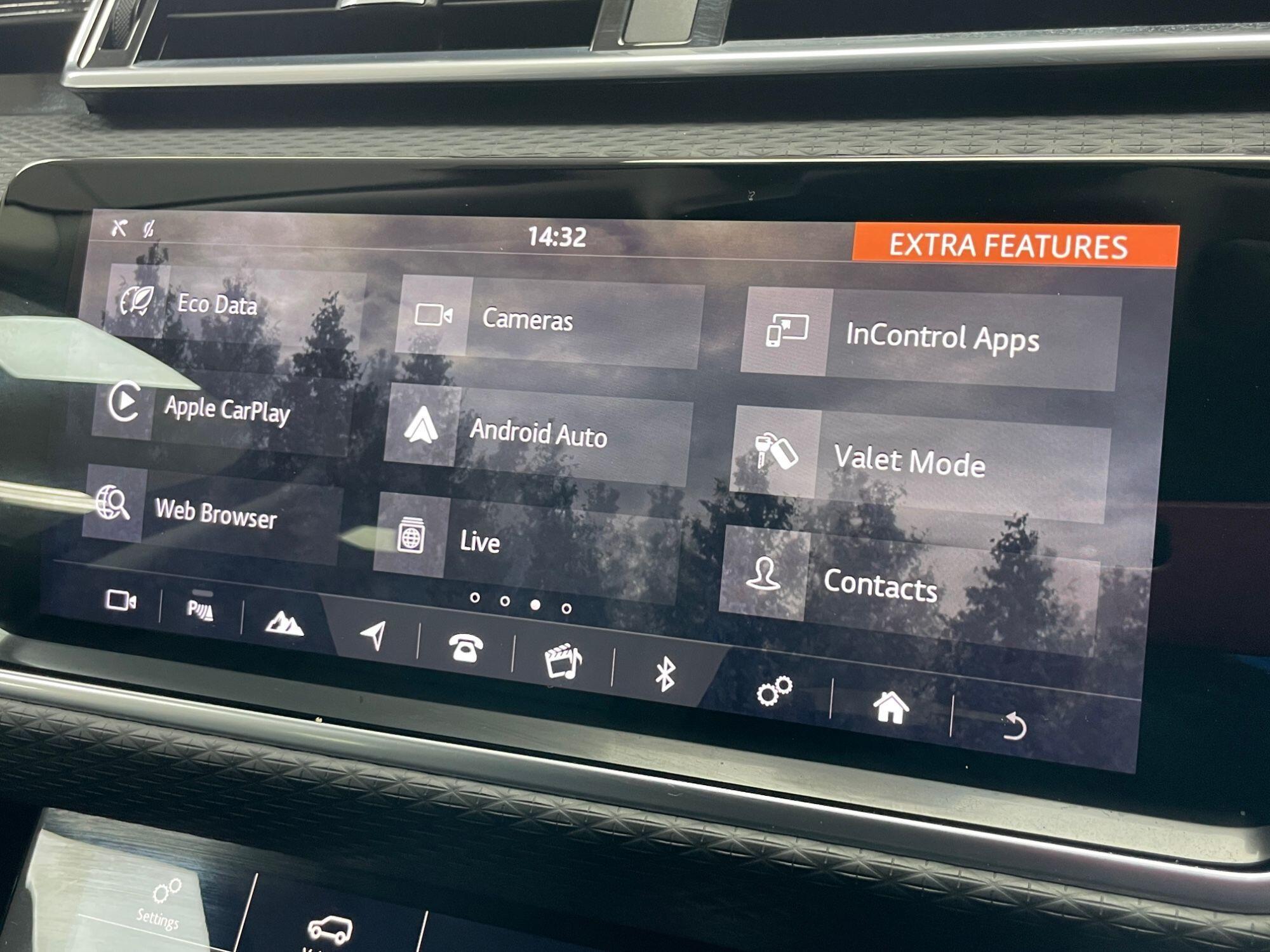 Land Rover Range Rover Velar - Image 47