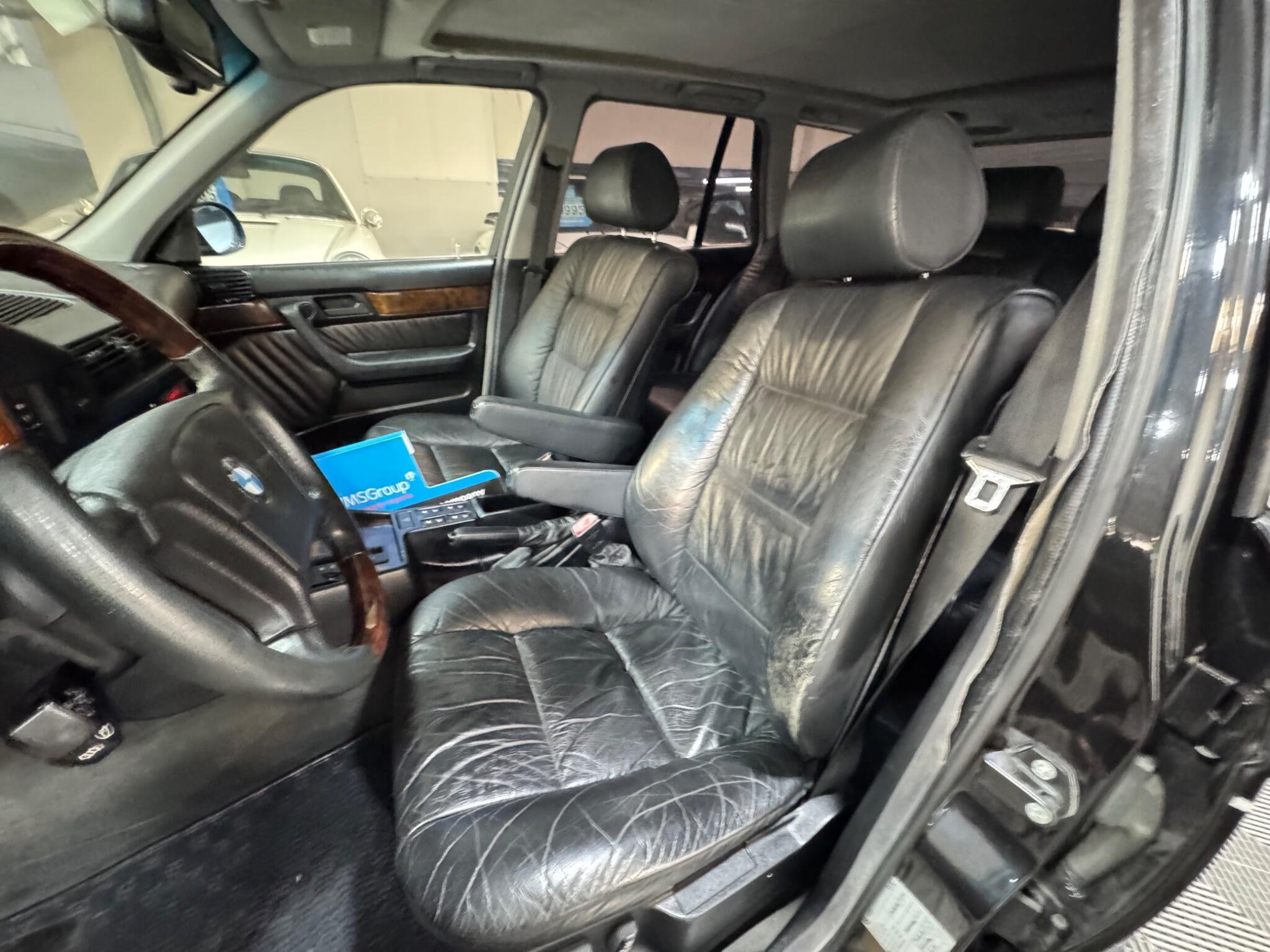 BMW 5 Series - Image 7