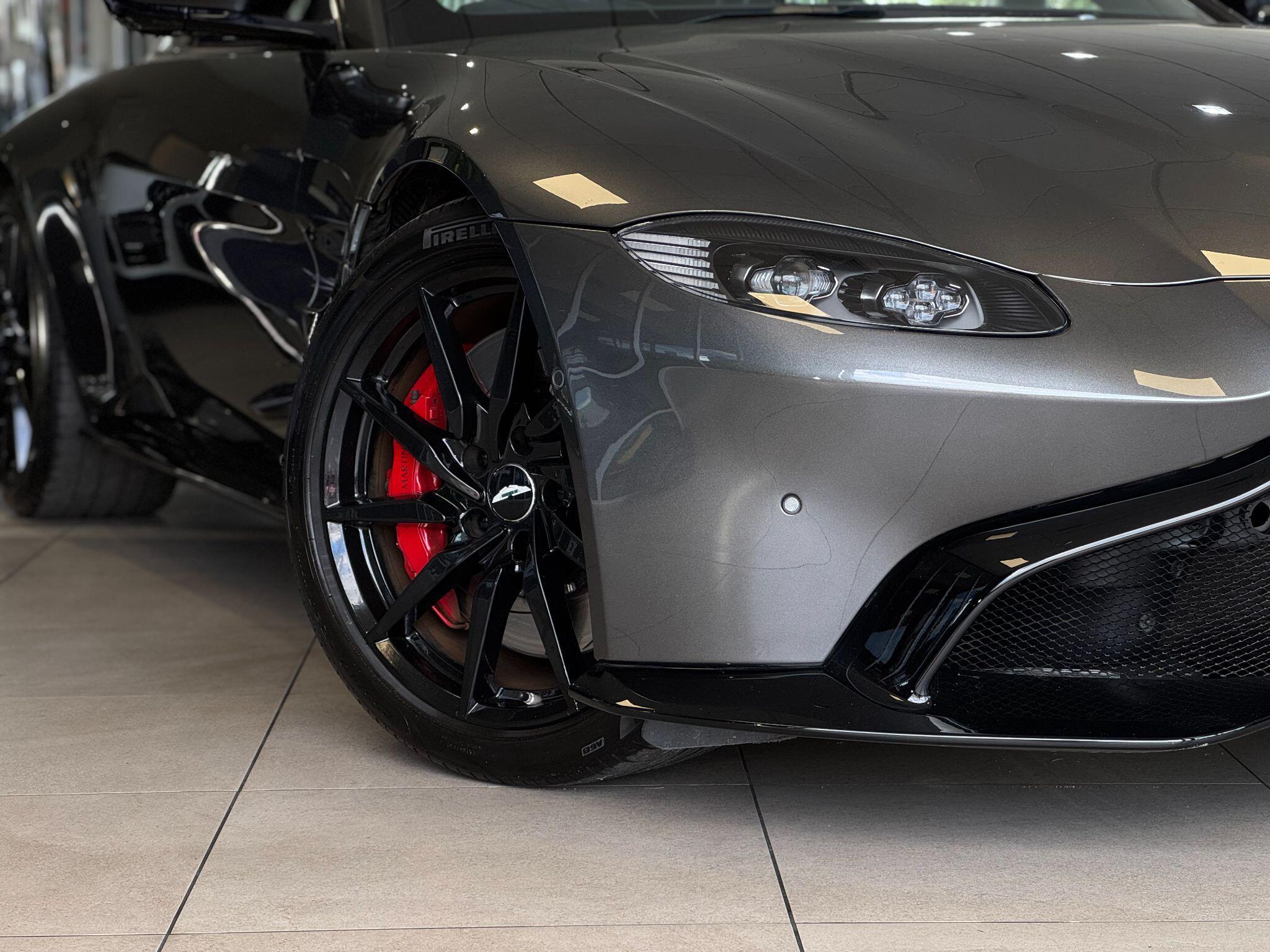 Aston Martin Vantage - Image 3