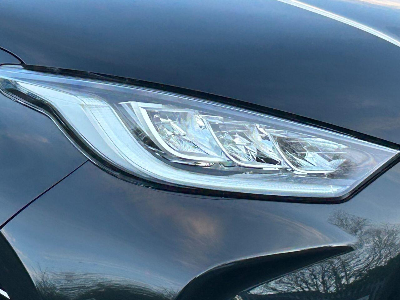 Toyota Yaris - Image 12