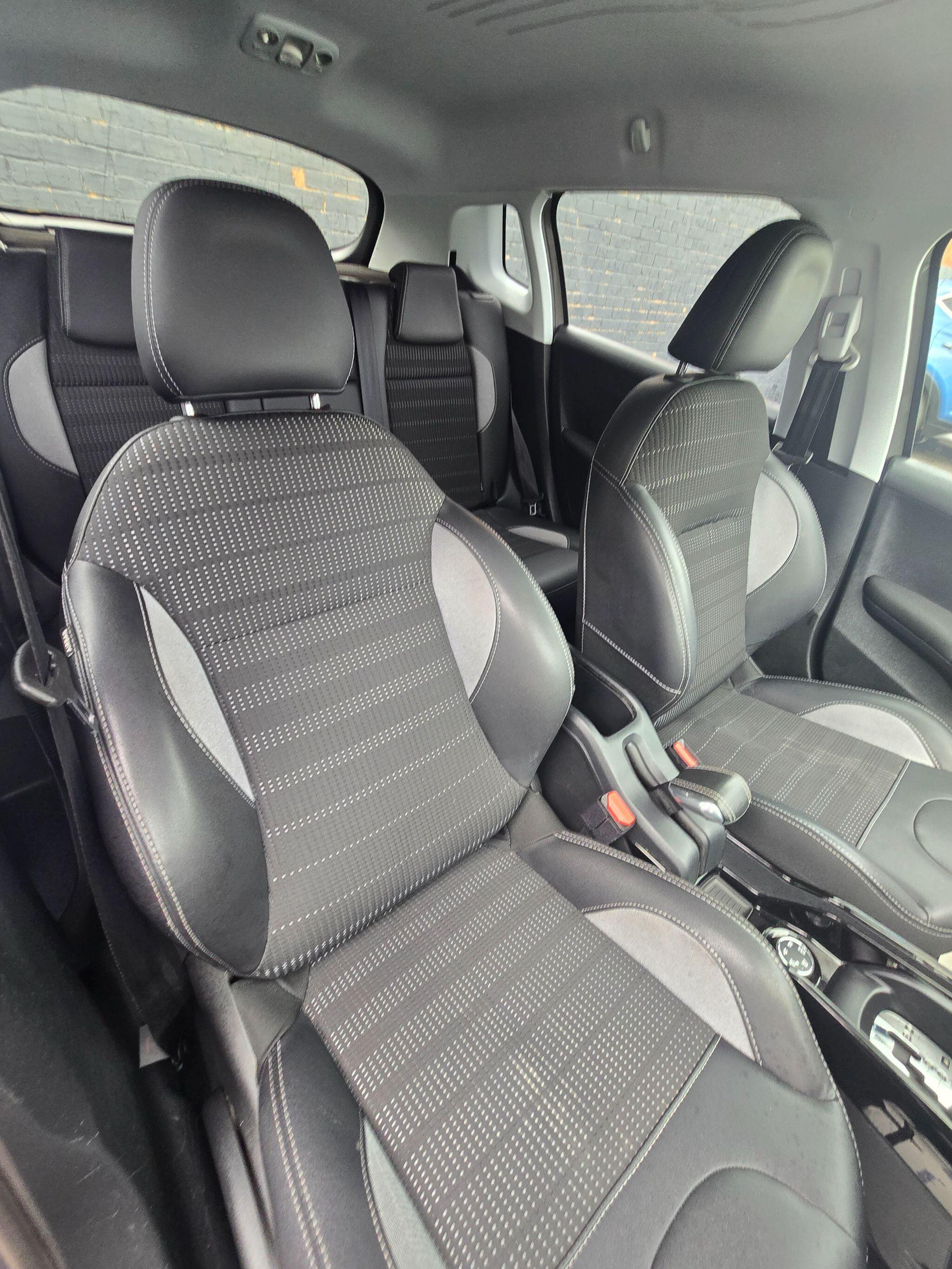 Peugeot 2008 - Image 30