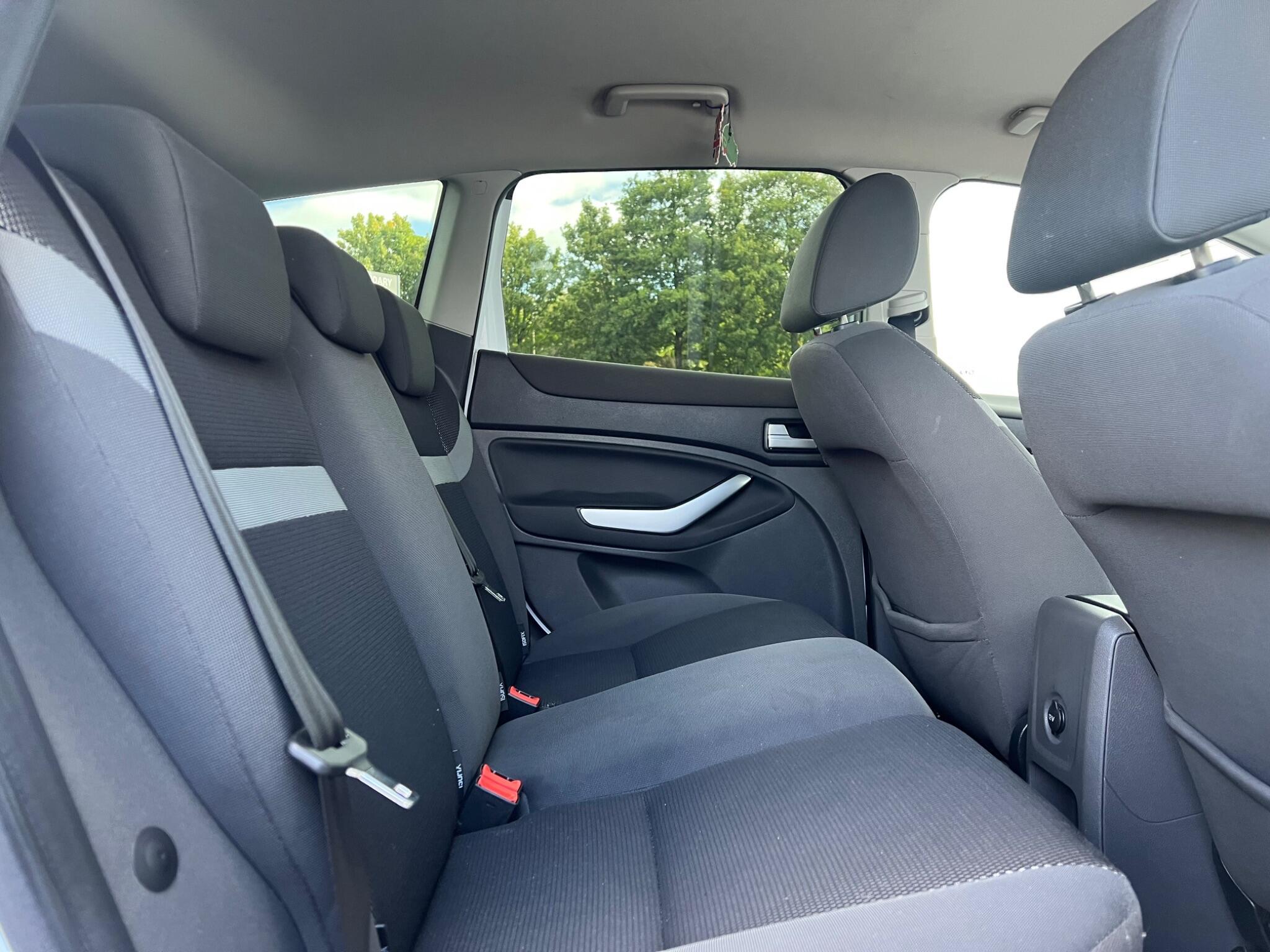 Ford Kuga - Image 15