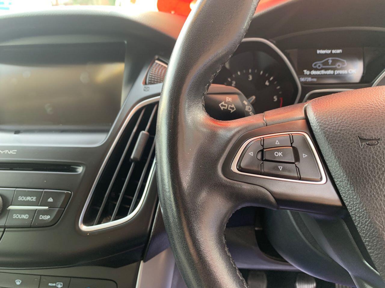 Ford Focus - Image 17