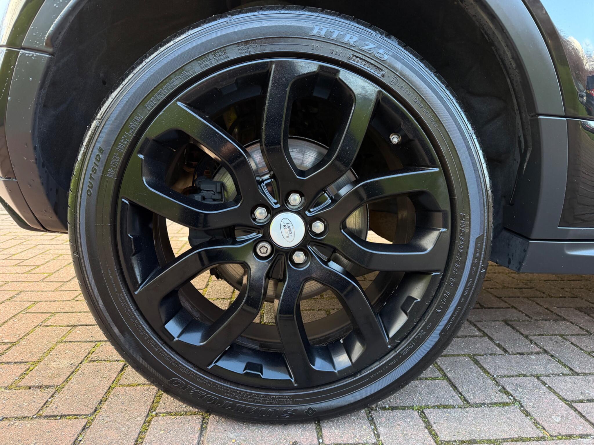 Land Rover Range Rover Evoque - Image 24