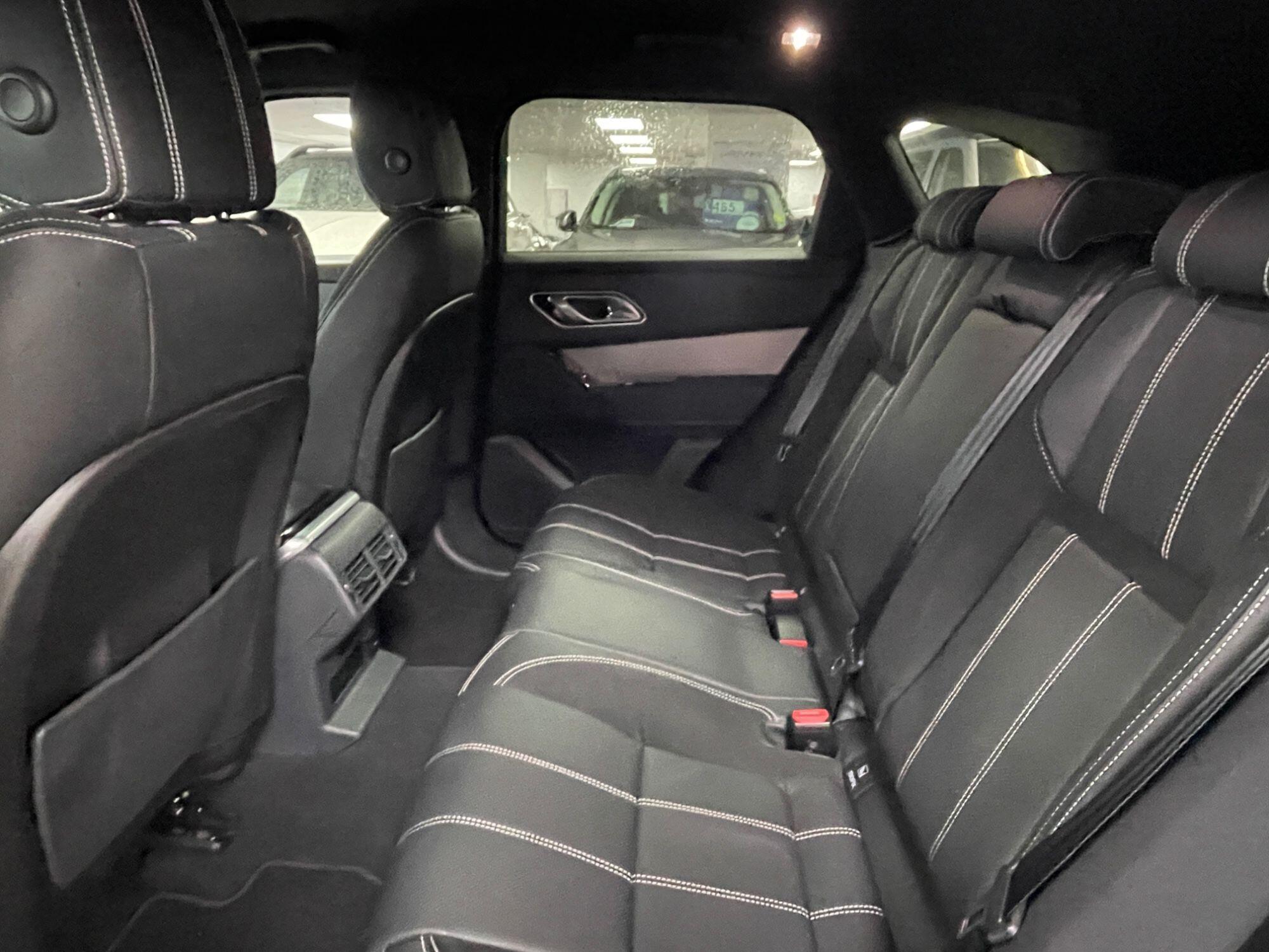 Land Rover Range Rover Velar - Image 31