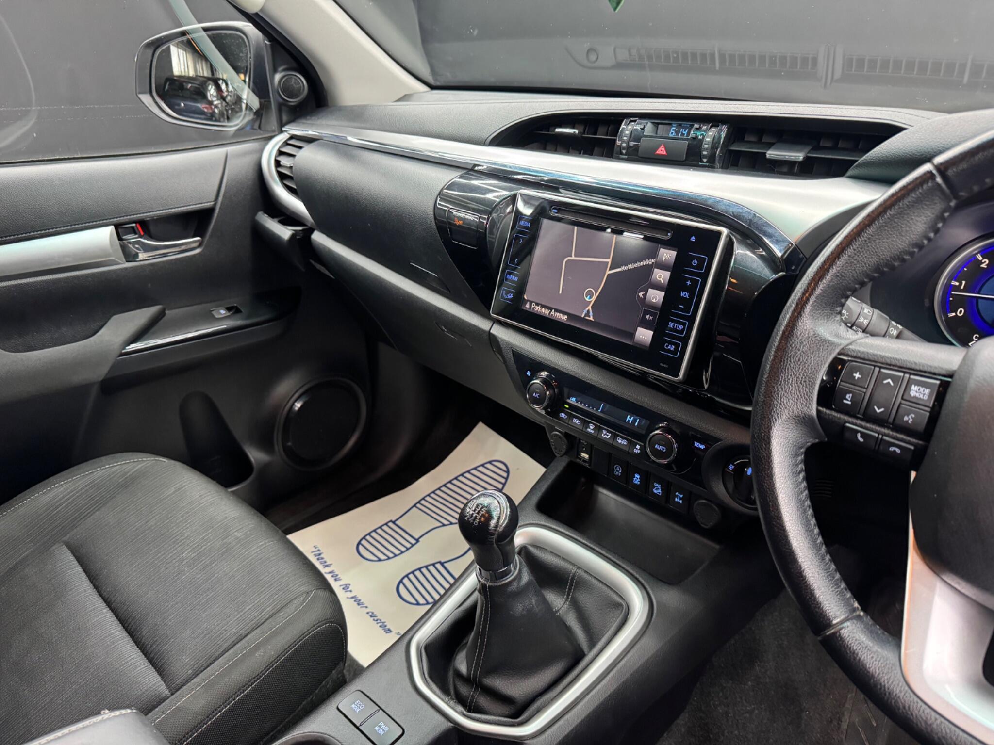 Toyota Hilux - Image 23