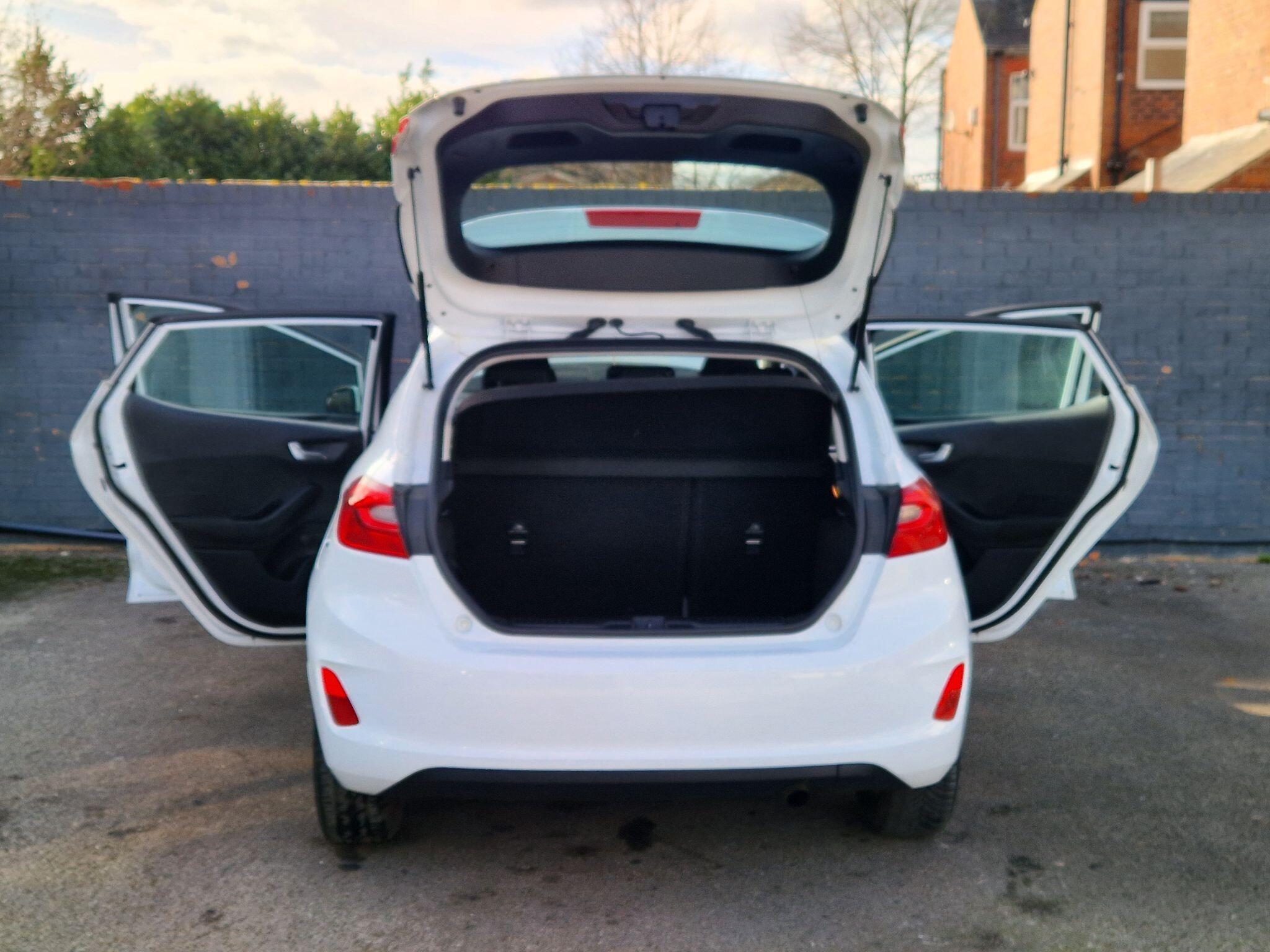 Ford Fiesta - Image 20