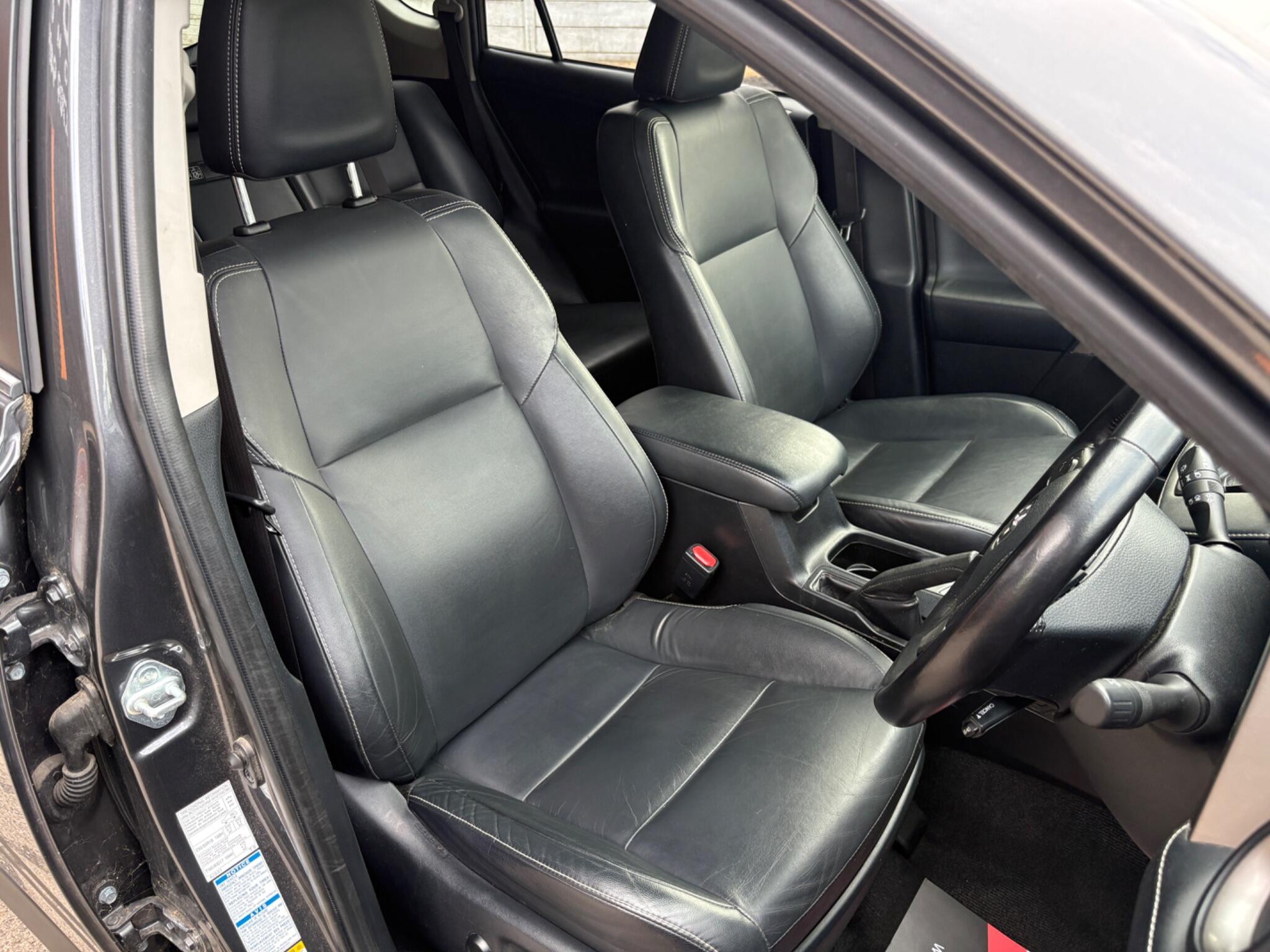 Toyota RAV4 - Image 11