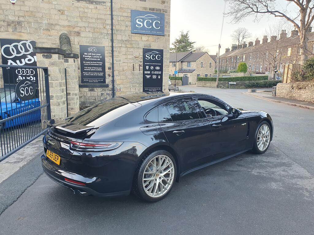 Porsche Panamera - Image 13