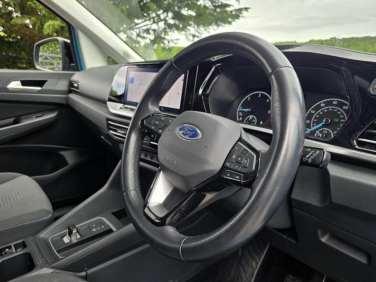 Ford Tourneo Connect - Image 12