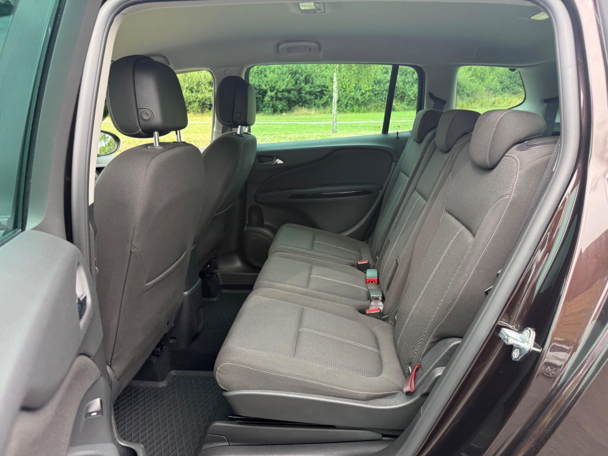 Vauxhall Zafira Tourer - Image 11