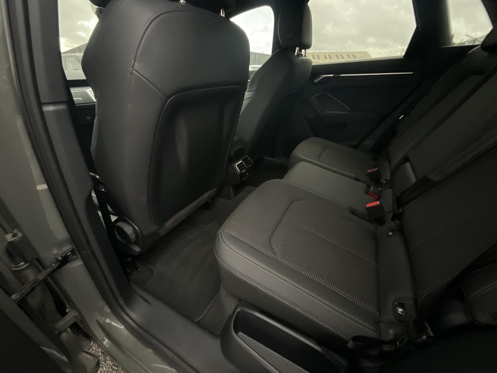 Audi Q3 - Image 13