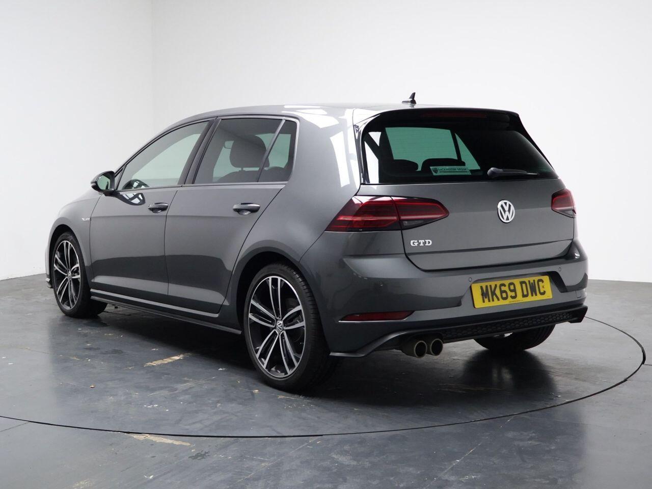 Volkswagen Golf - Image 8