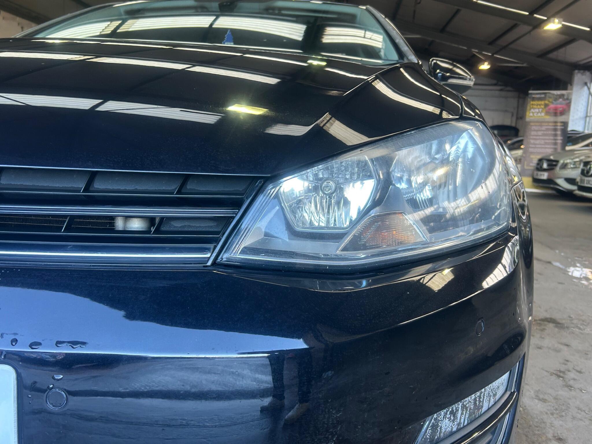 Volkswagen Golf - Image 13