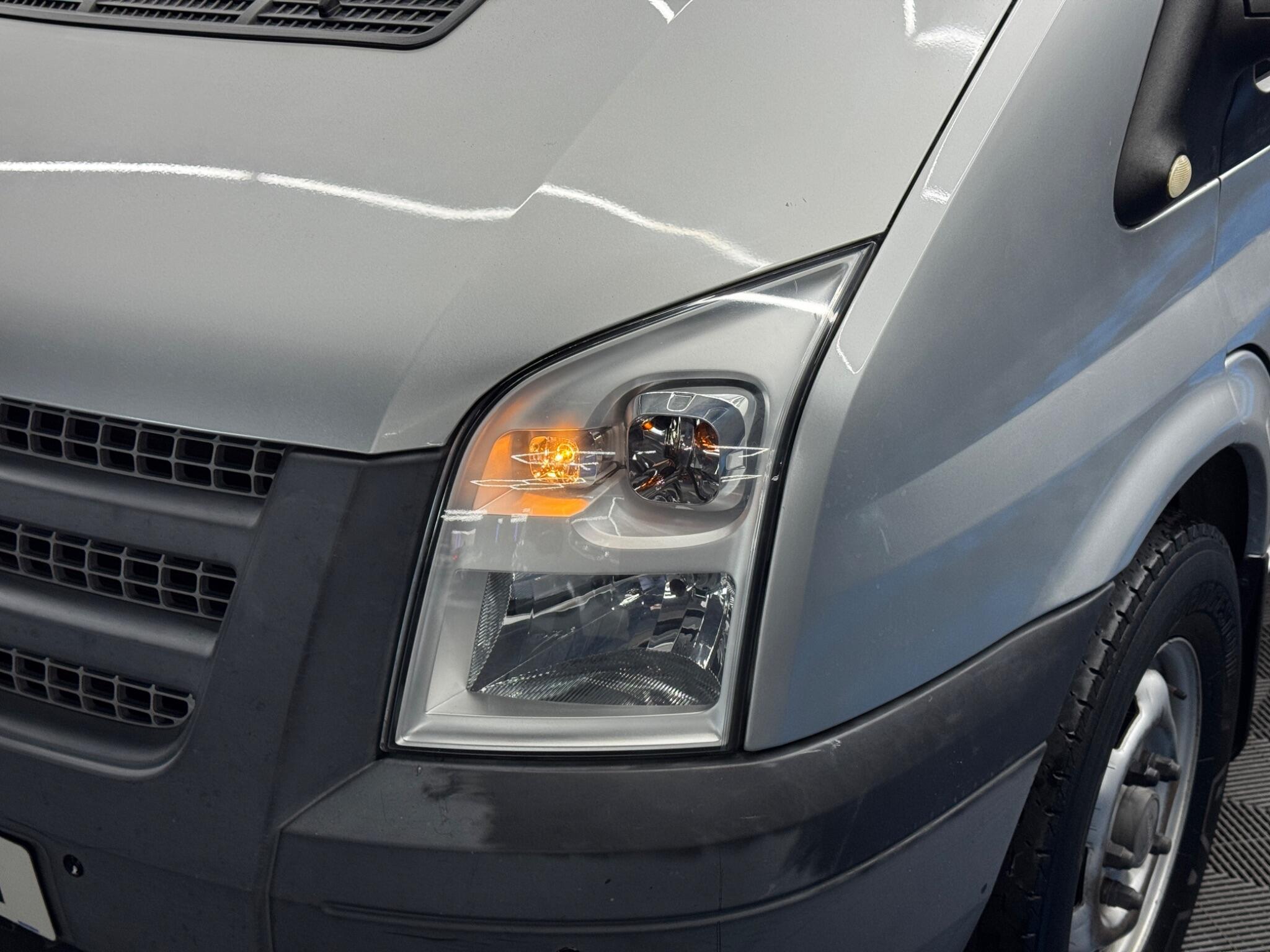 Ford Transit - Image 41