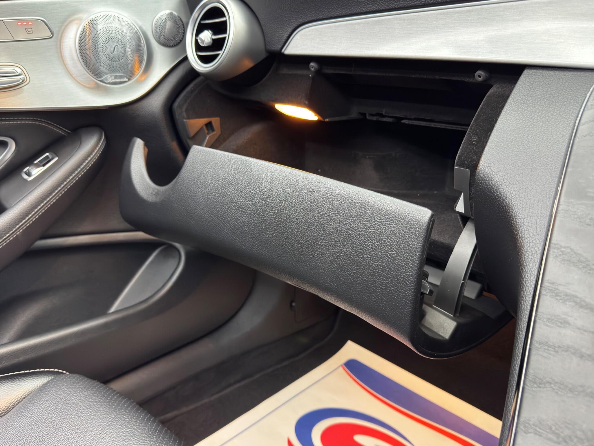 Mercedes C Class - Image 35