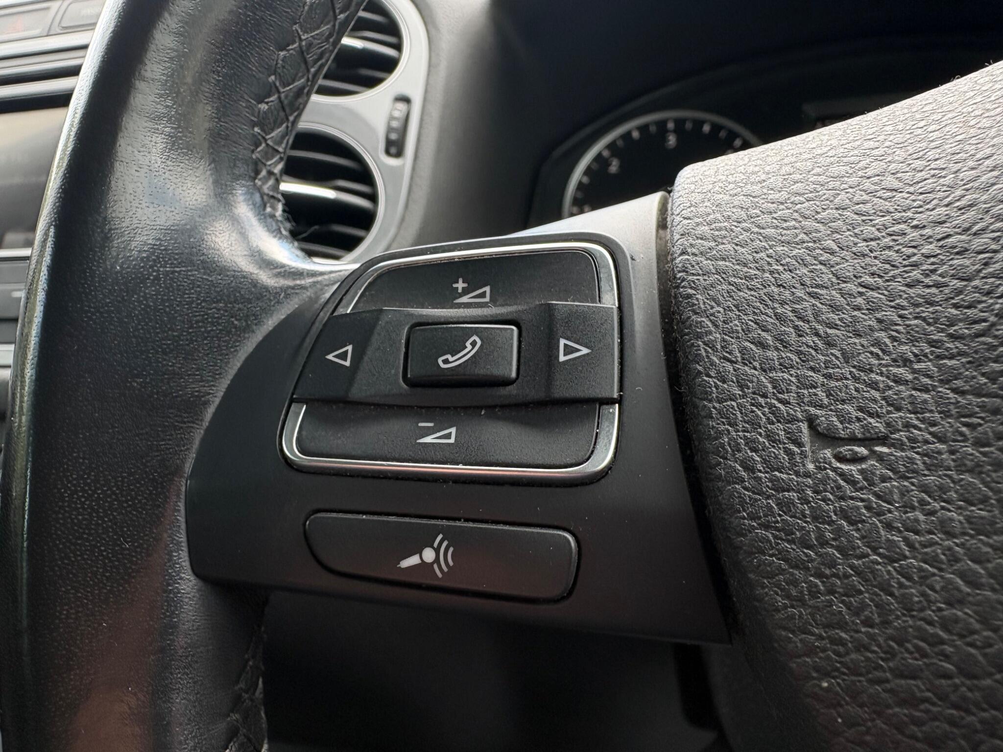 Volkswagen Tiguan - Image 33