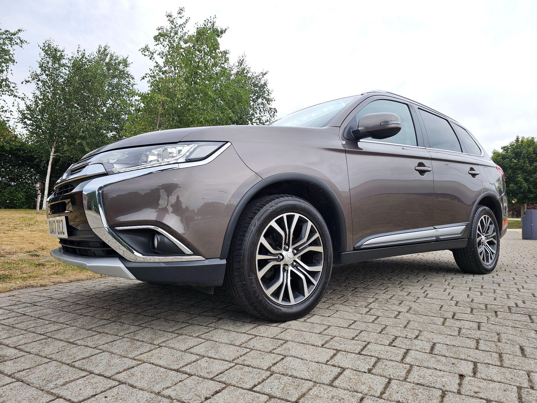 Mitsubishi Outlander - Image 18