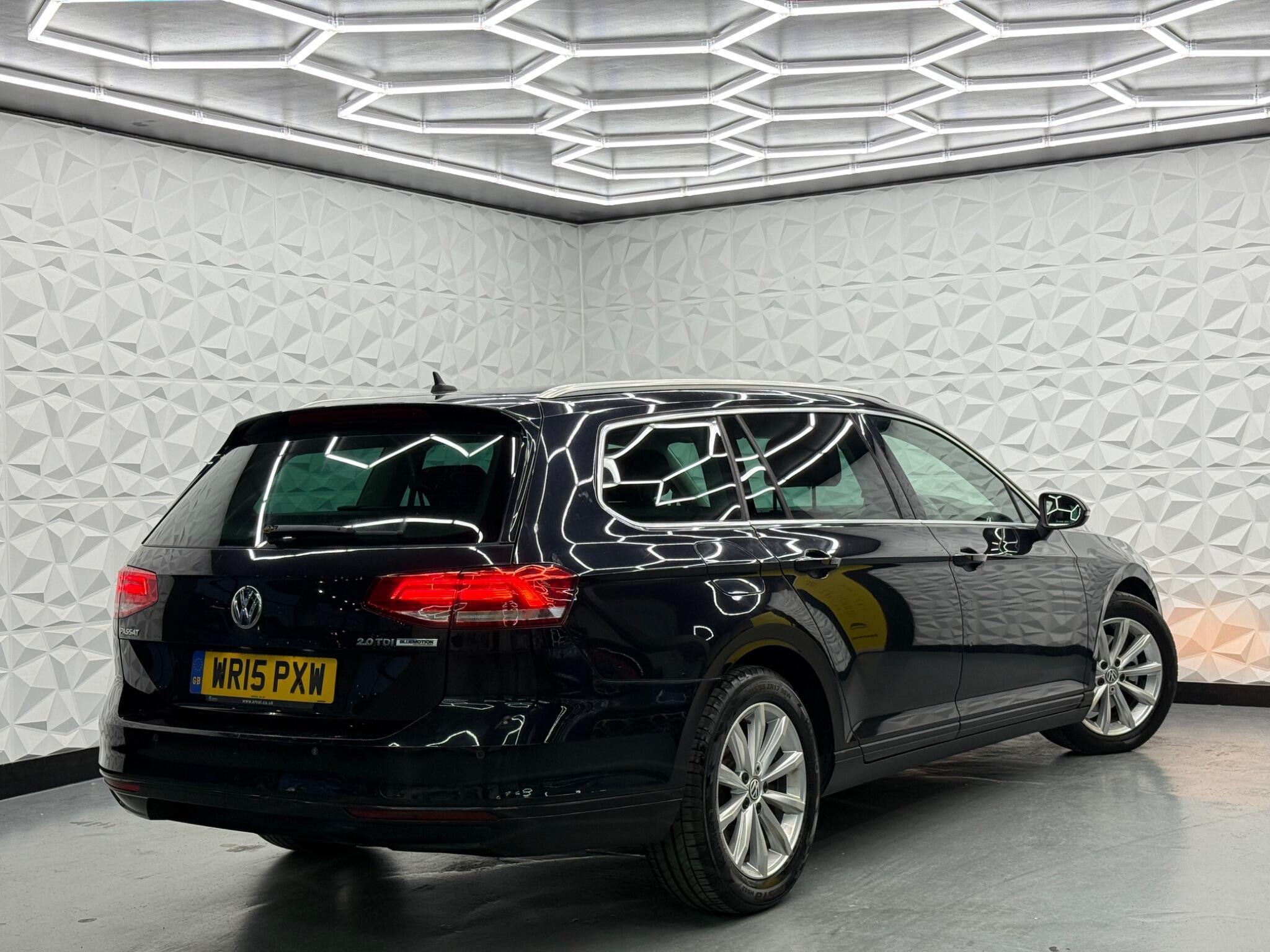 Volkswagen Passat - Image 3