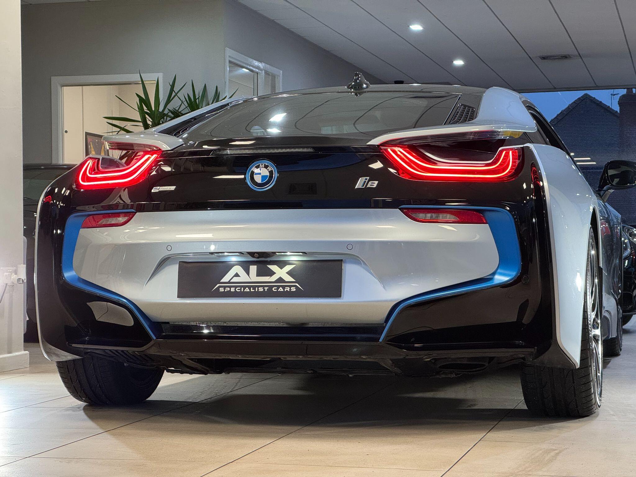 BMW i8 - Image 19