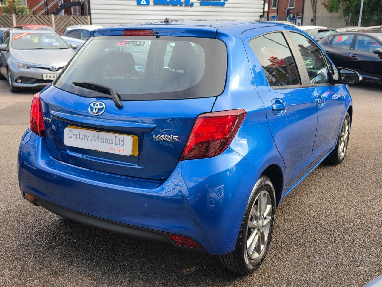 Toyota Yaris - Image 5