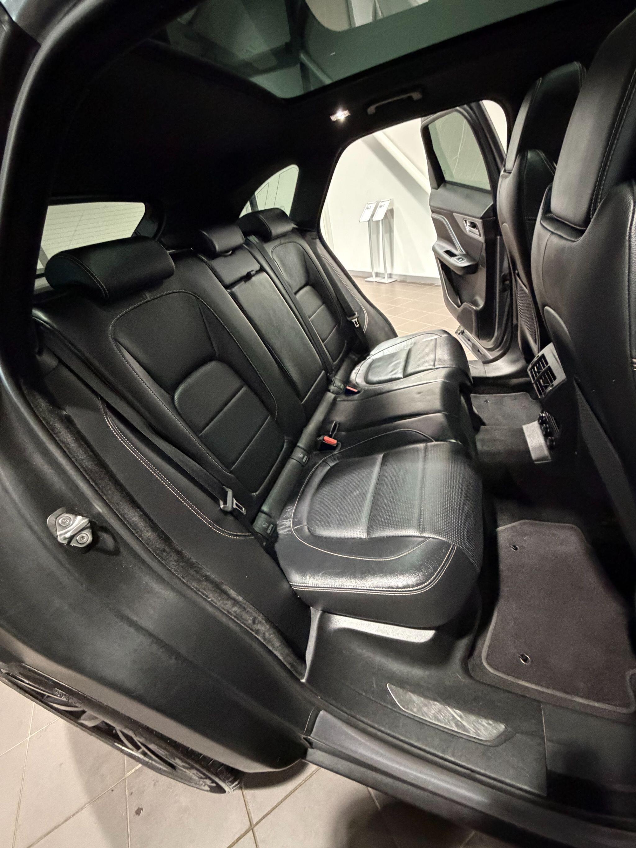 Jaguar F-Pace - Image 11