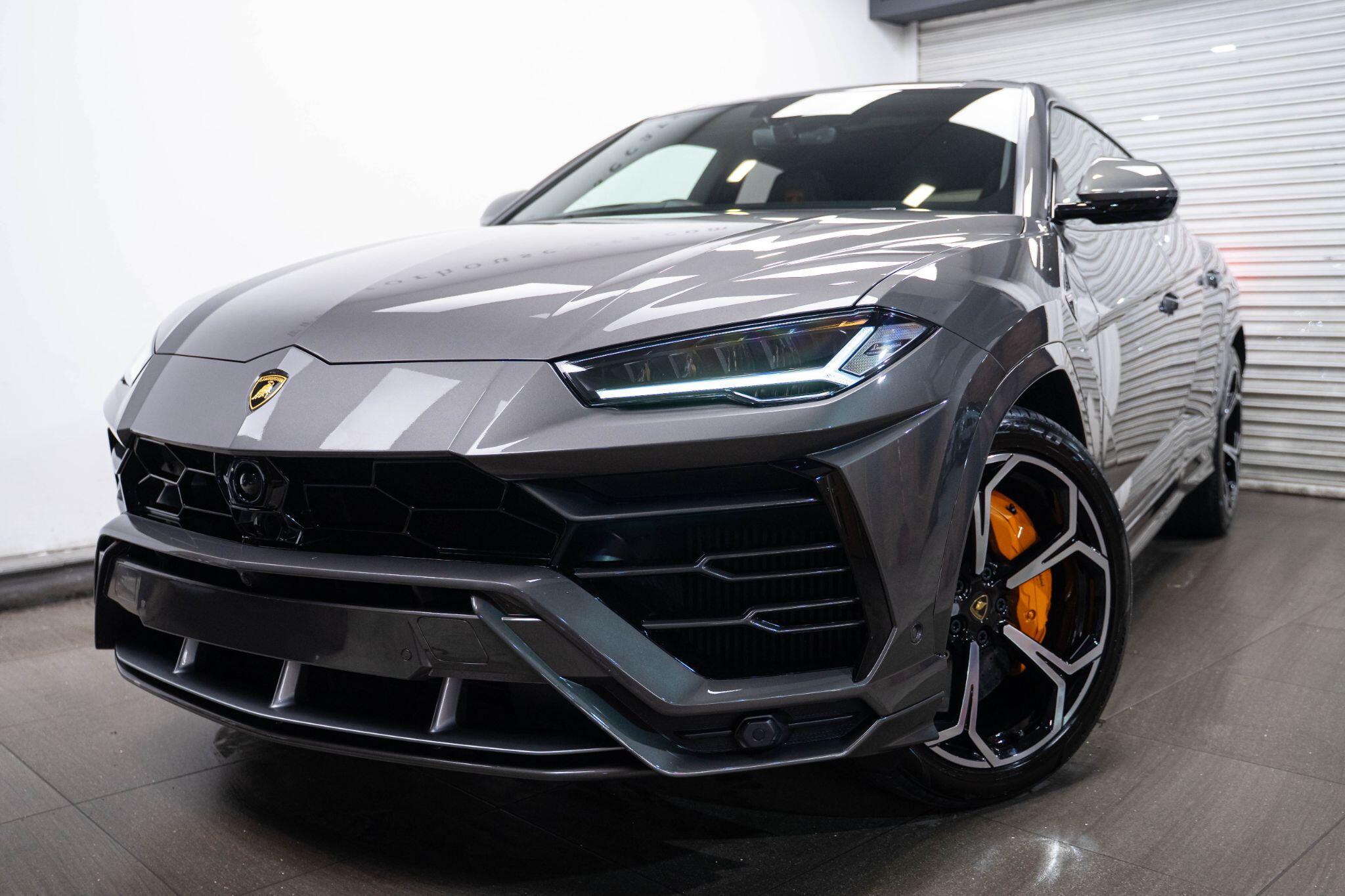 Lamborghini Urus - Image 5