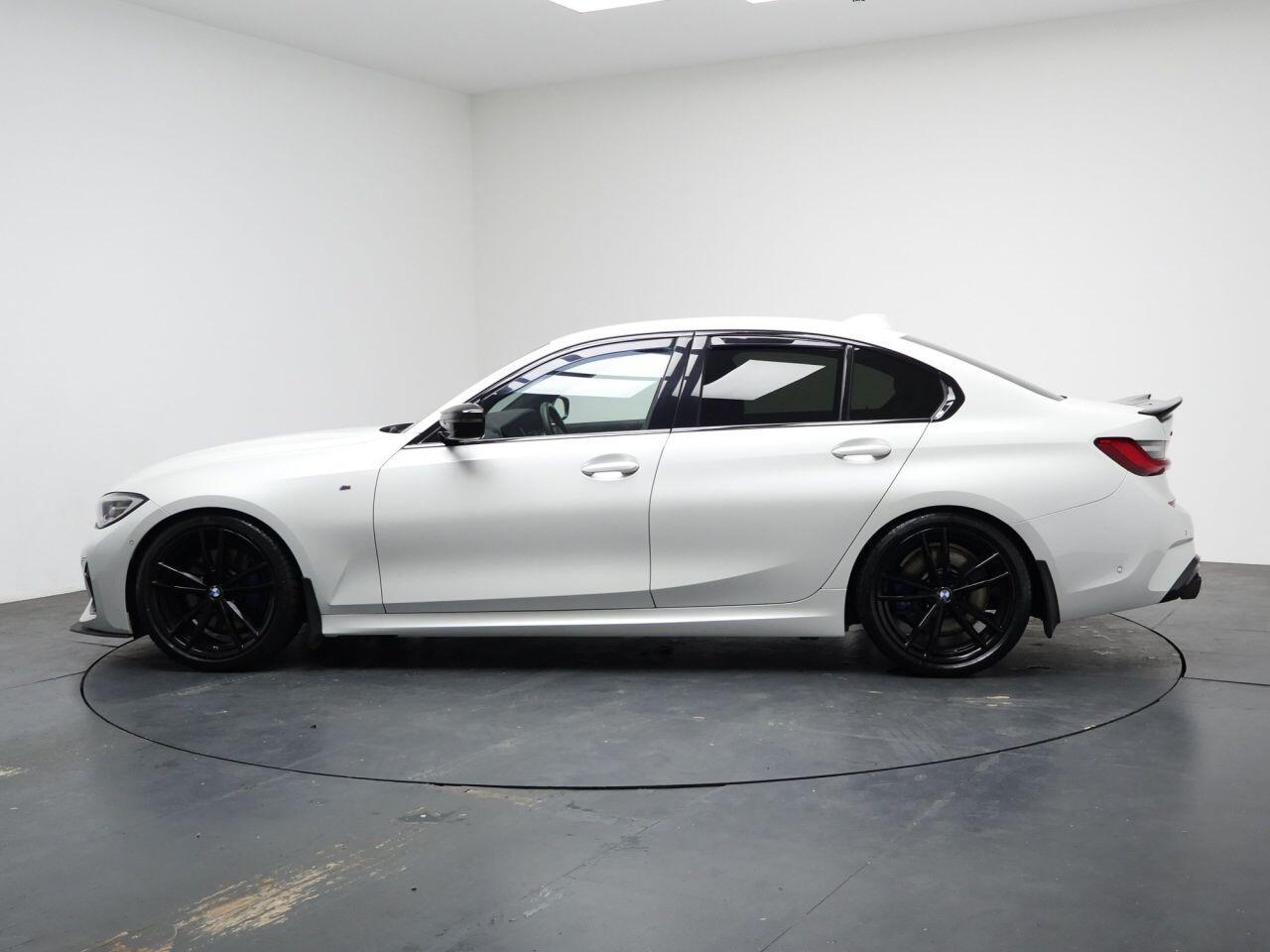 BMW 3 Series - Image 8