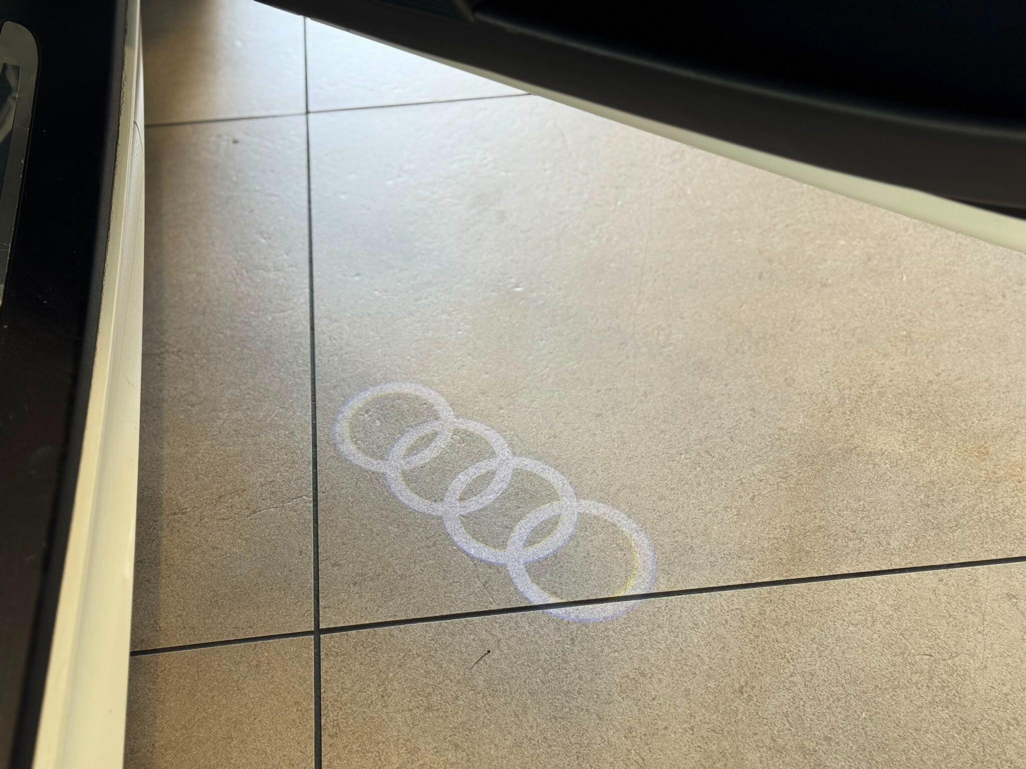 Audi R8 - Image 18