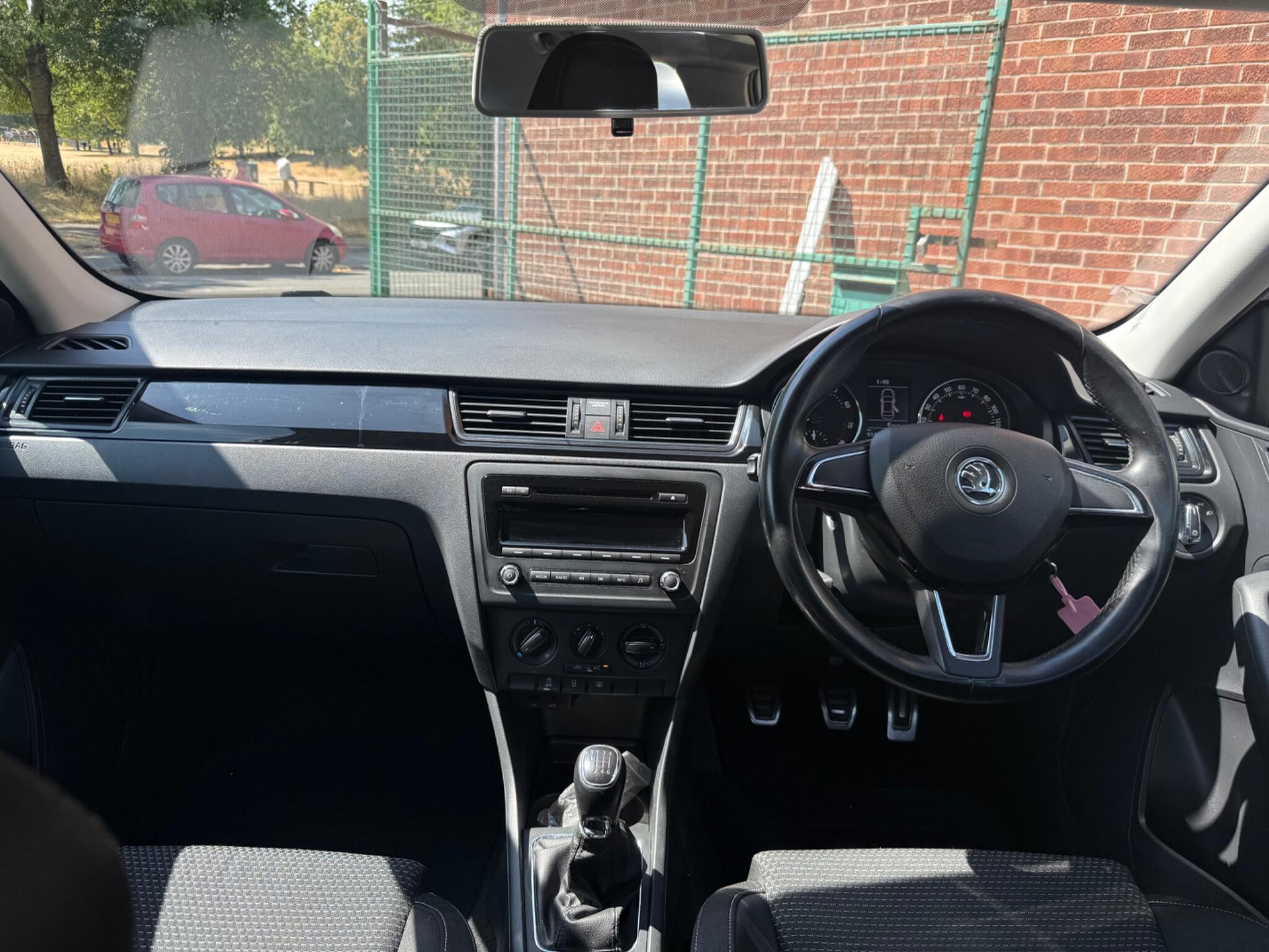 Skoda Rapid - Image 15