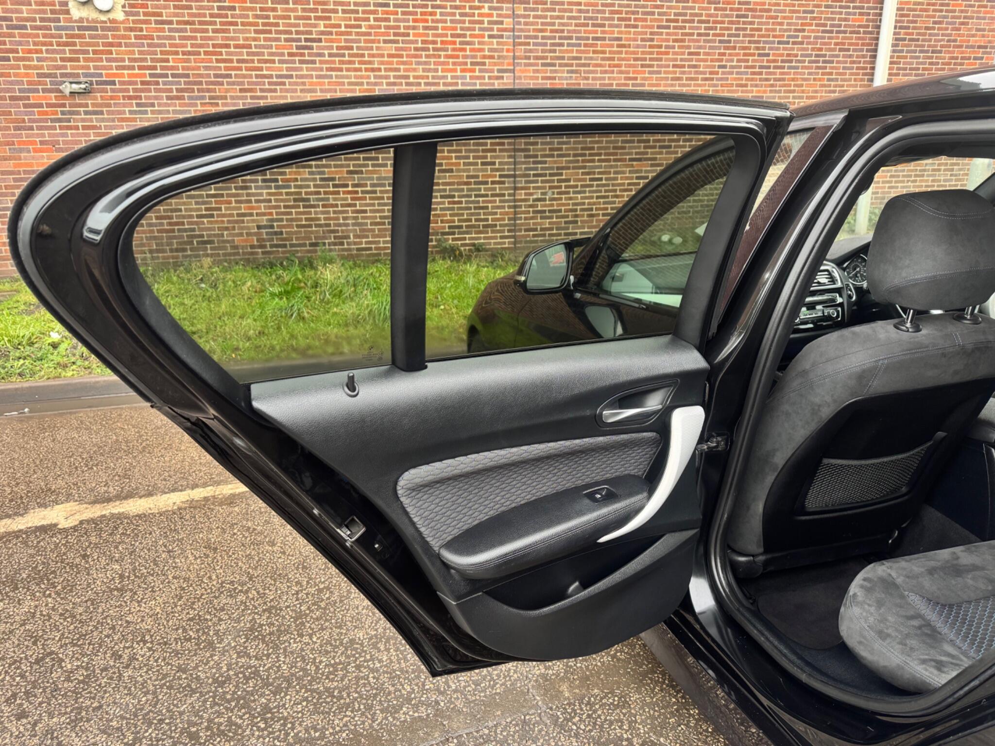 BMW 1 Series - Image 29