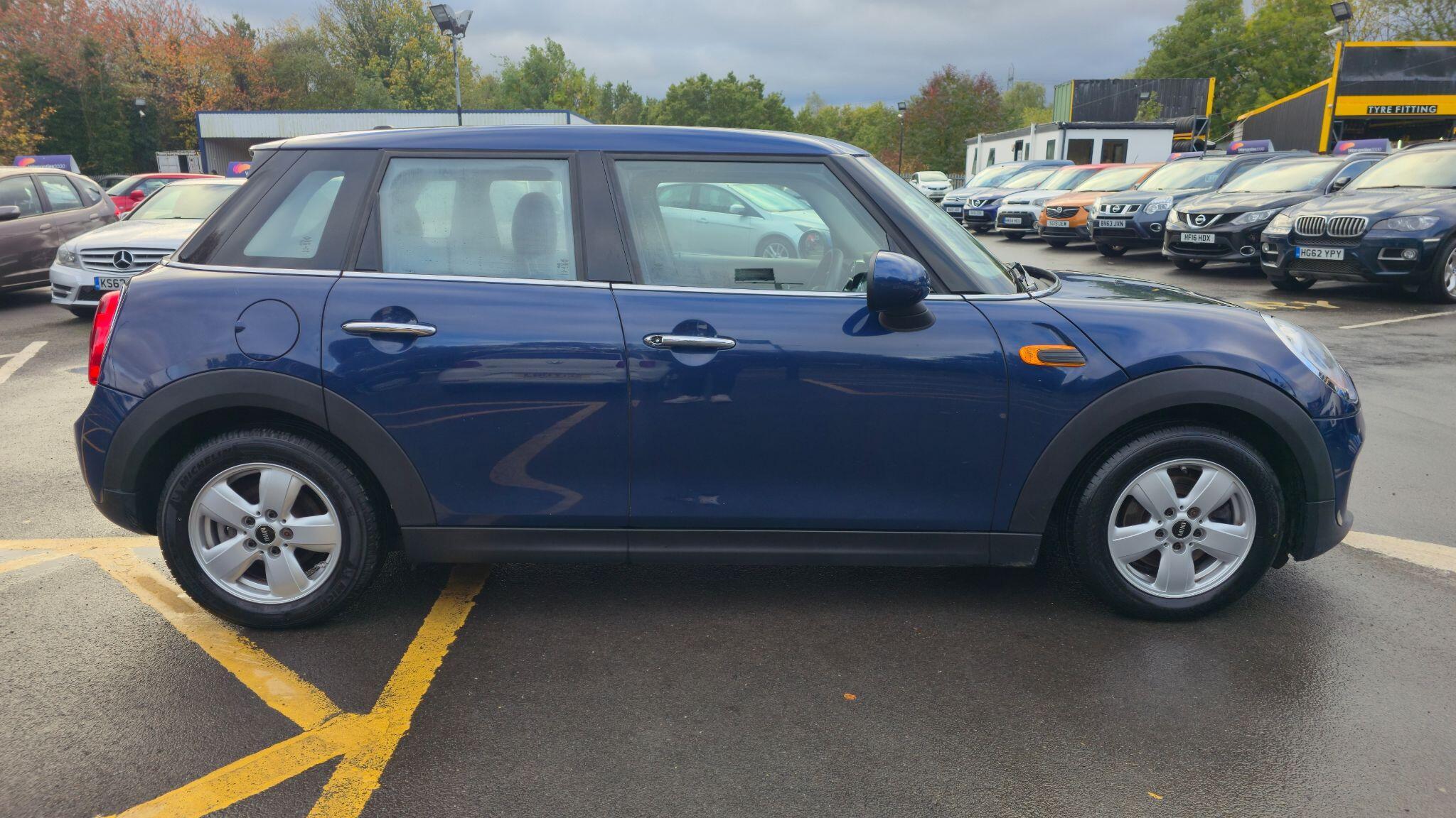 MINI Hatch - Image 8