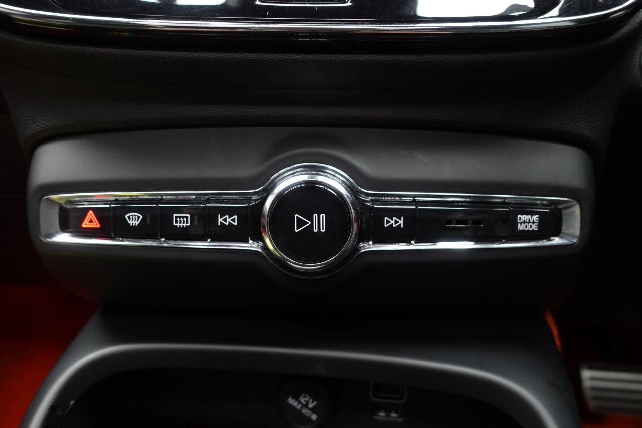 Volvo XC40 - Image 51