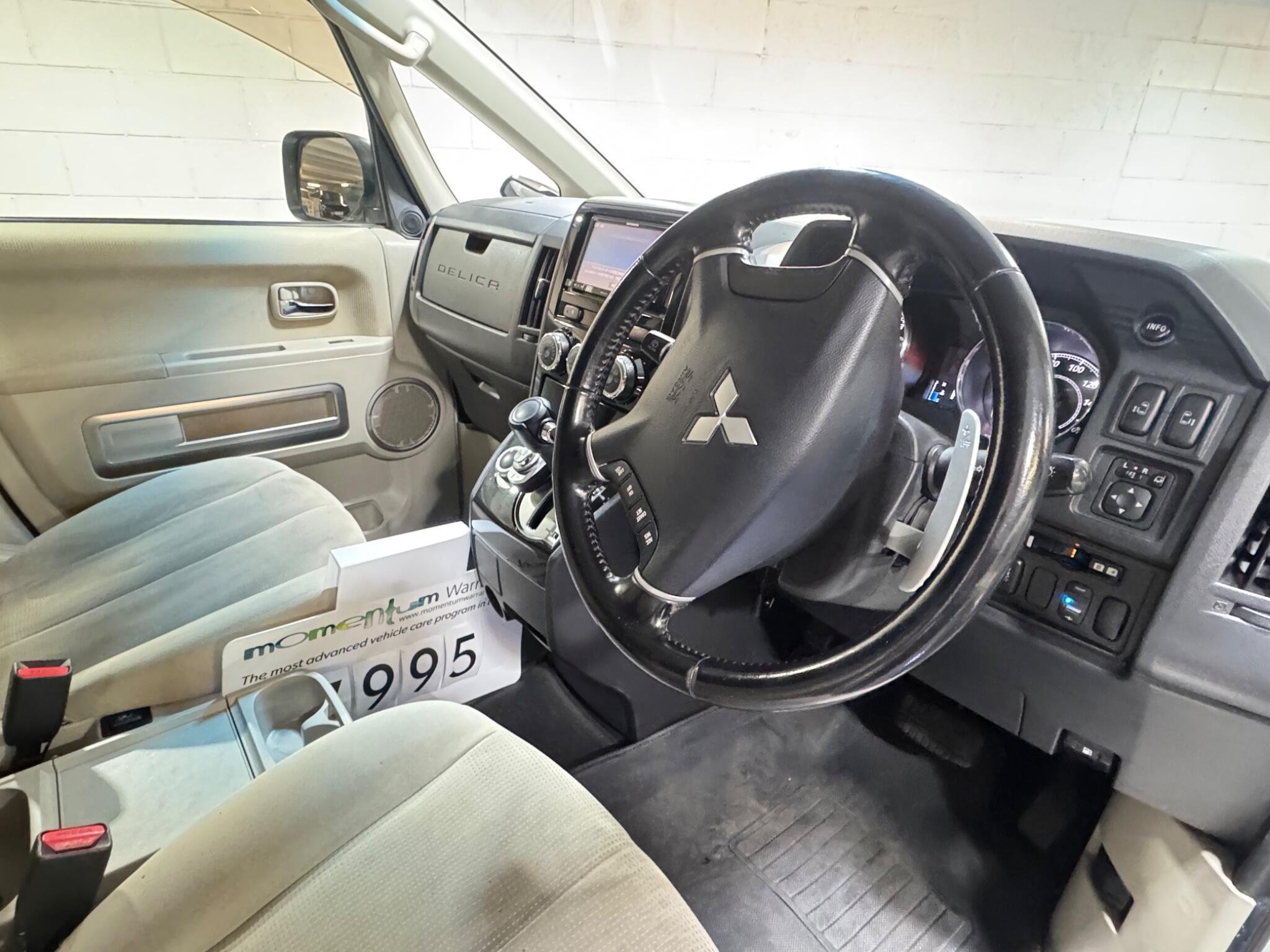 Mitsubishi Delica - Image 8
