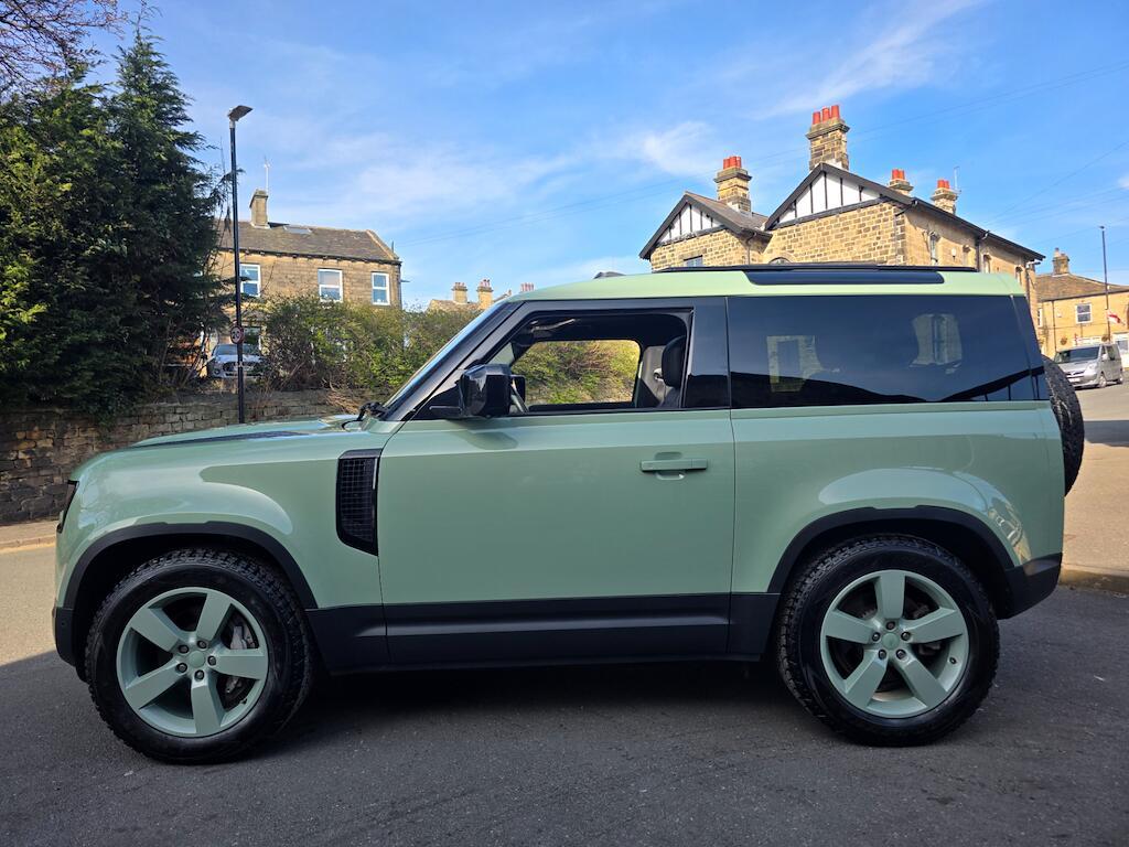 Land Rover Defender 90 - Image 10
