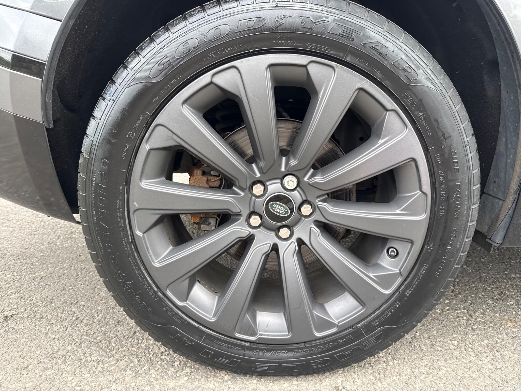 Land Rover Range Rover Velar - Image 37