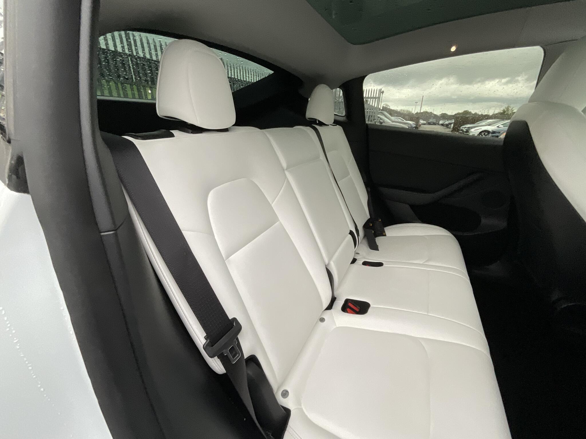 Tesla Model Y - Image 11