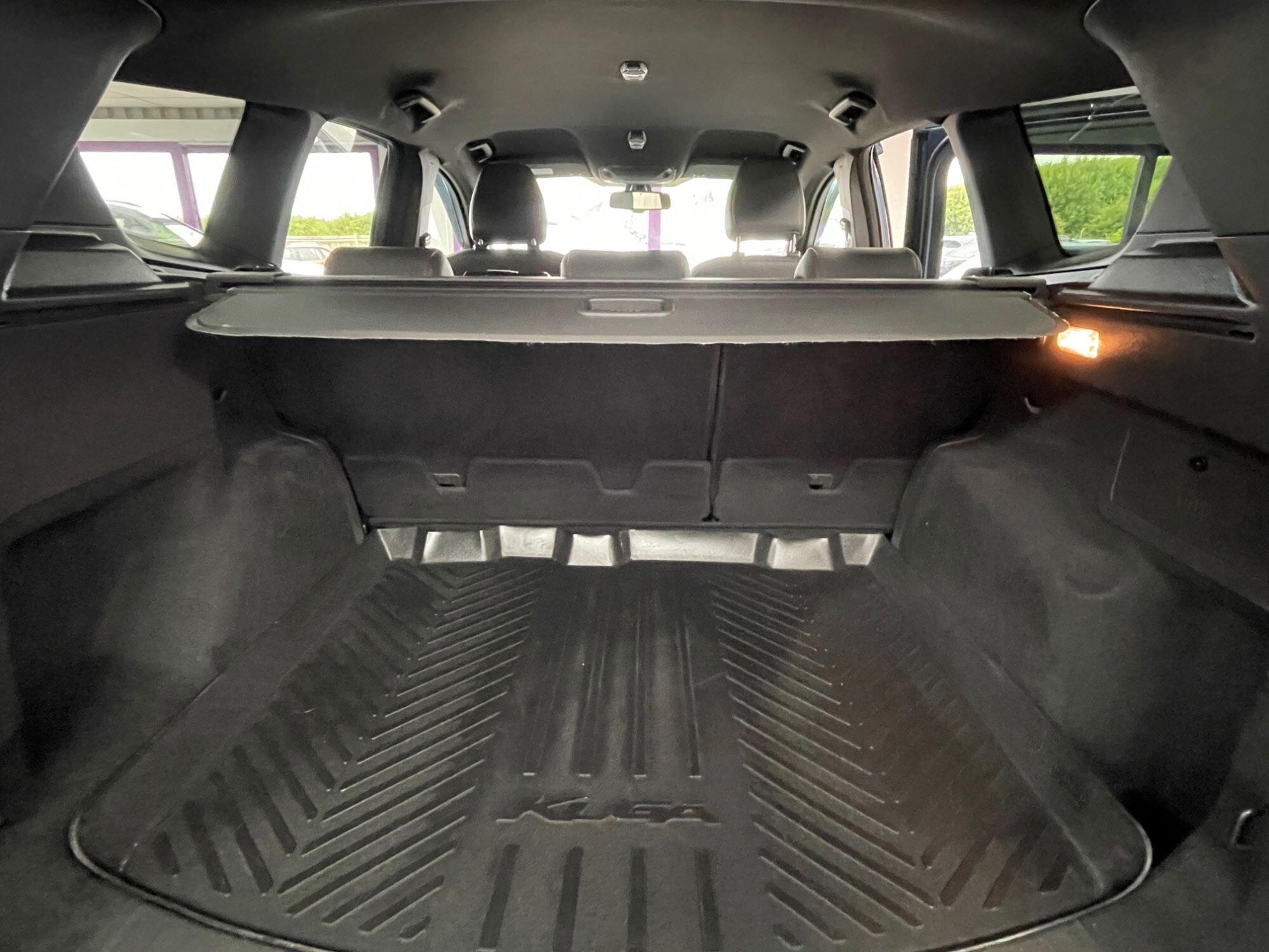 Ford Kuga - Image 18