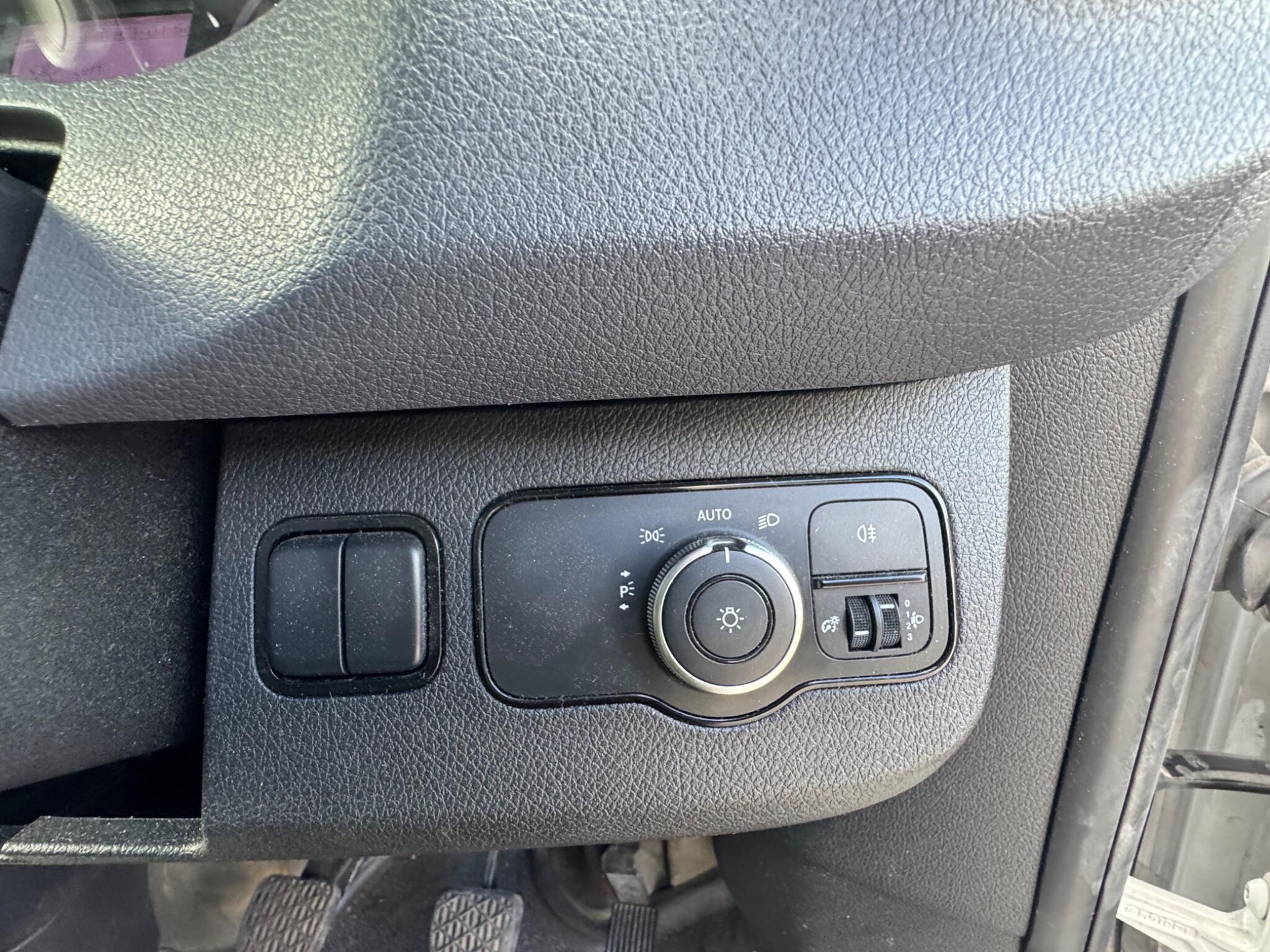 Mercedes Sprinter - Image 19