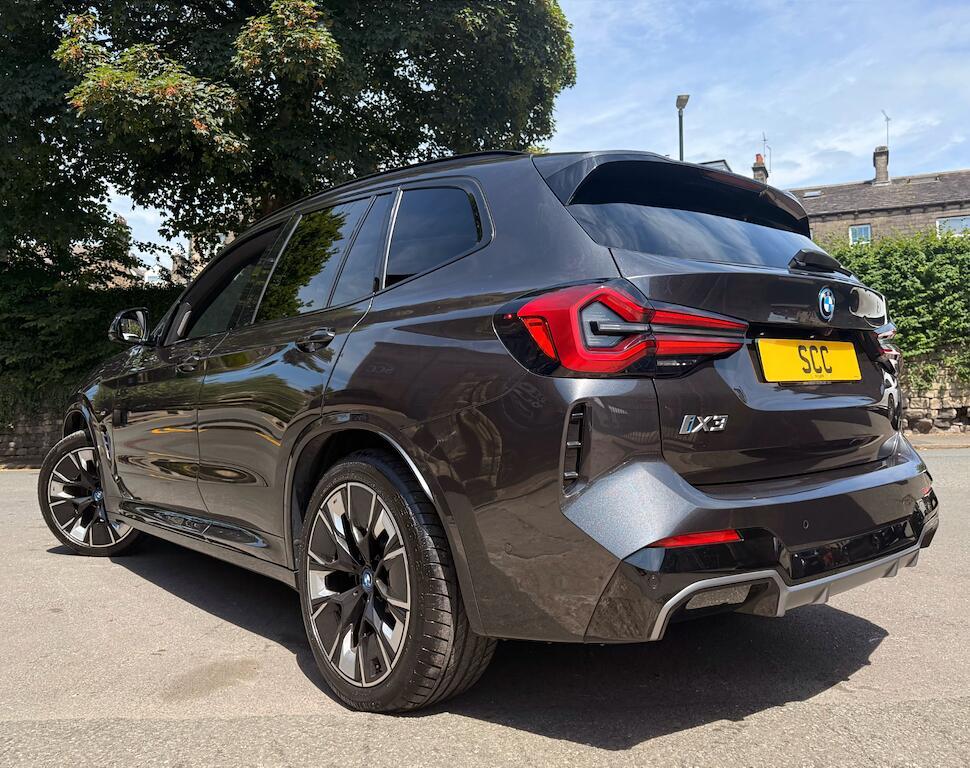 BMW iX3 - Image 10